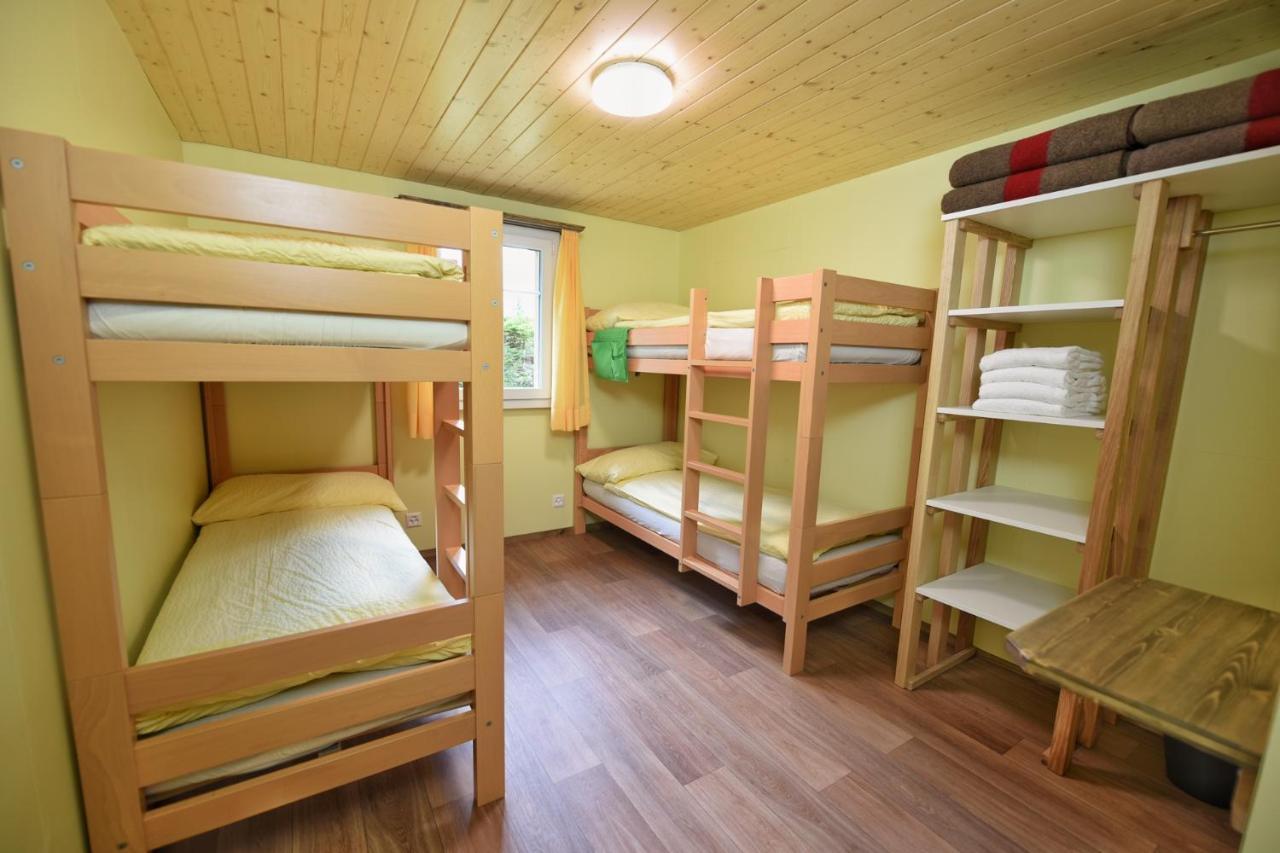 Schutzenbach Backpackers For Adults 18-35 Vandrehjem Lauterbrunnen Eksteriør billede