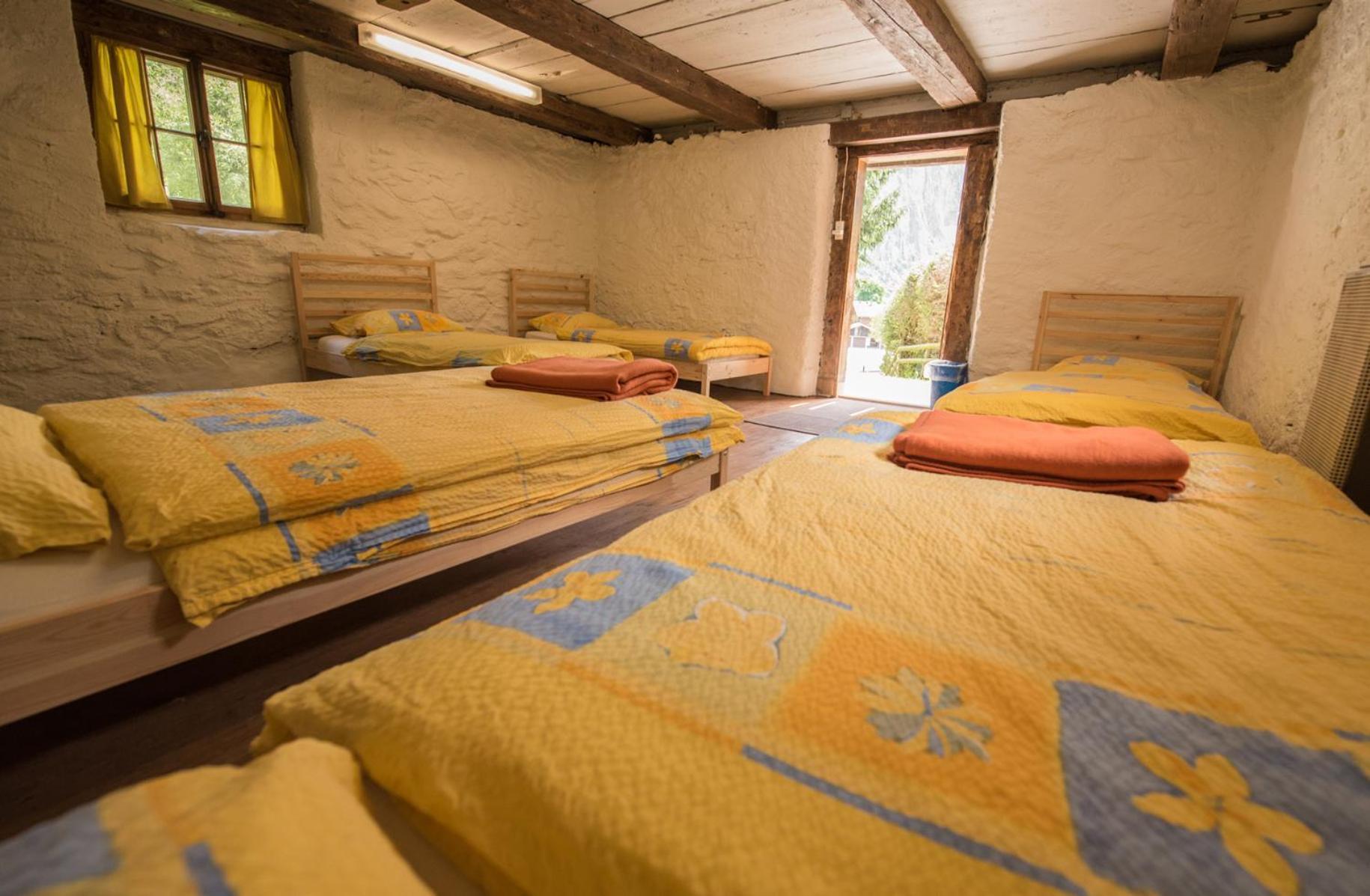 Schutzenbach Backpackers For Adults 18-35 Vandrehjem Lauterbrunnen Eksteriør billede